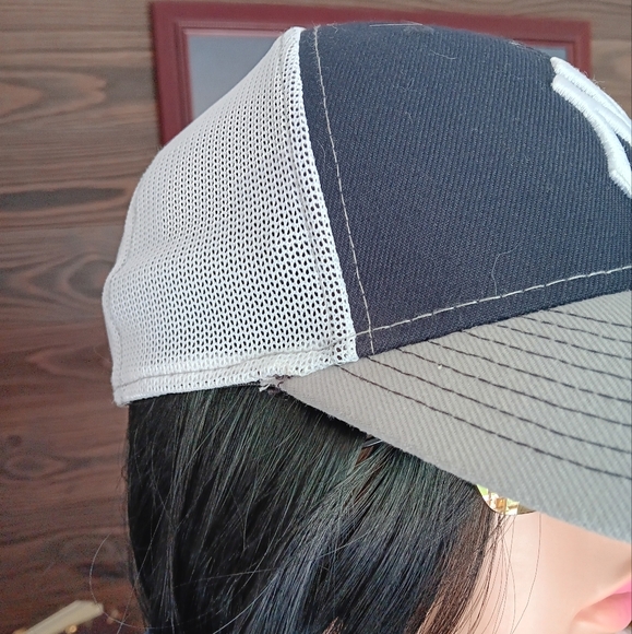 Yankees Genuine Merchandise Baseball Hat sm/med - Picture 4 of 6